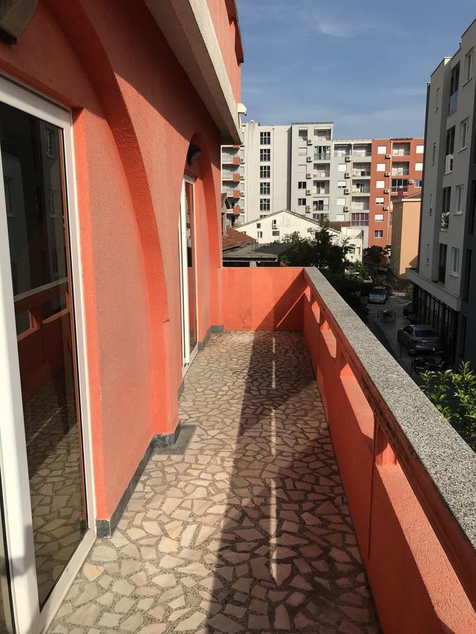 Apartments Holiday Μπούντβα Εξωτερικό φωτογραφία